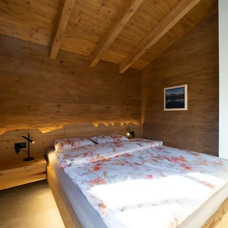 Vakantiehuis Hinterrugg - Luxury, Sauna, Whirlpool & Mountain View Wildhaus