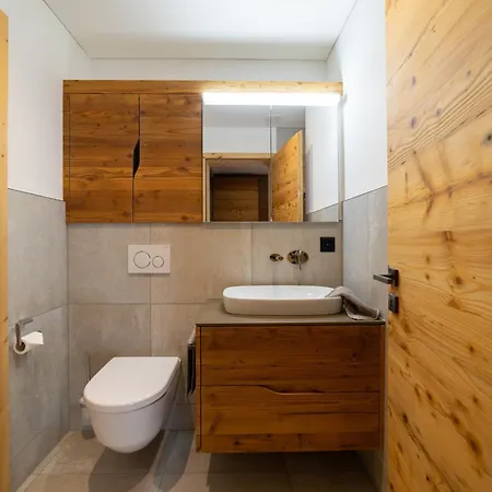 Vakantiehuis Hinterrugg - Luxury, Sauna, Whirlpool & Mountain View *