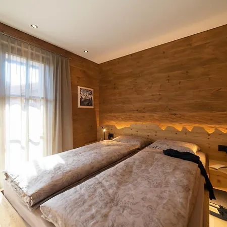 Hinterrugg - Luxury, Sauna, Whirlpool & Mountain View Vakantiehuis