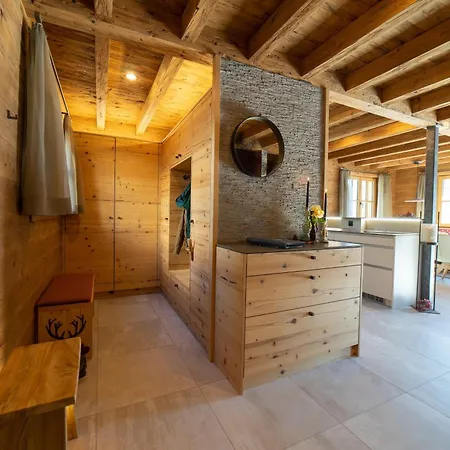 Holiday home Hinterrugg - Luxury, Sauna, Whirlpool & Mountain View *